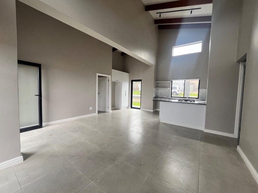 To Let 2 Bedroom Property for Rent in Heatherlands Western Cape